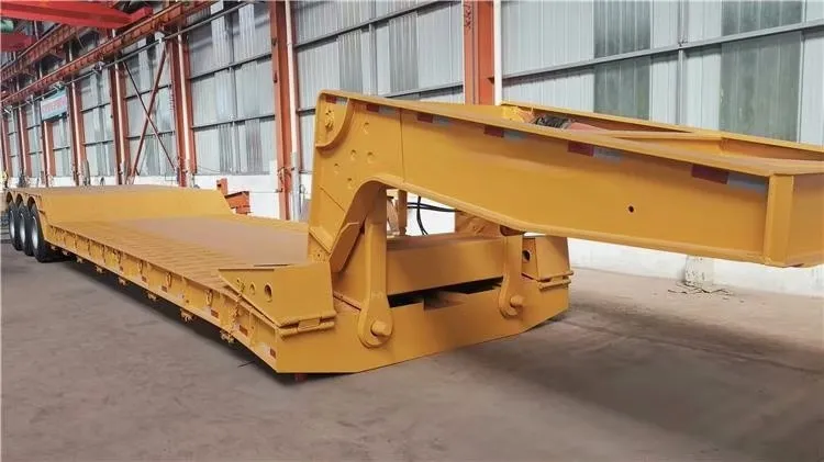 Tri Axle Detachable Gooseneck Low Bed Trailer Tri Axle Detachable Gooseneck Low Bed Trailer